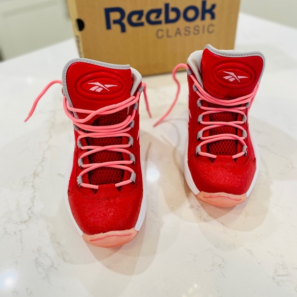 Women’s Reebok question Mid - Picture 3 of 7